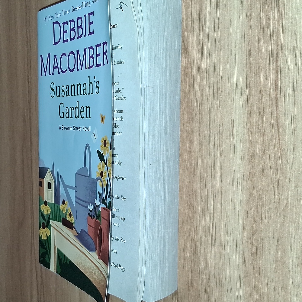 Book "Susannah's Garden" By: Debbie Macomber - Picture 5 of 8